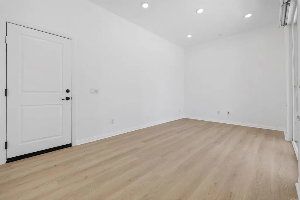 https://cdn.realtyfeed.com/cdn/127/306796511/4ff58ee57dc0d4062a13af89a4f9f46e.webp