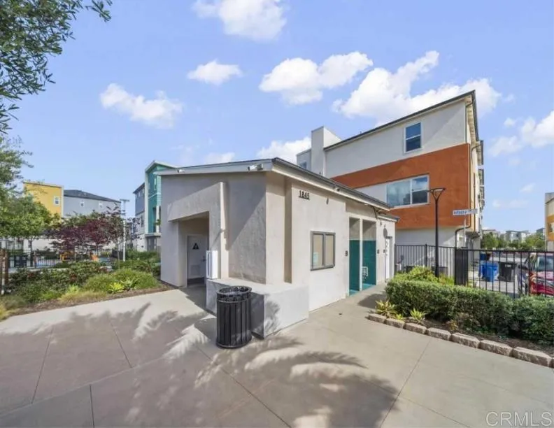 https://cdn.realtyfeed.com/cdn/127/306796511/851bdc2c5c1410cef3e29d4e173fdf4a.webp
