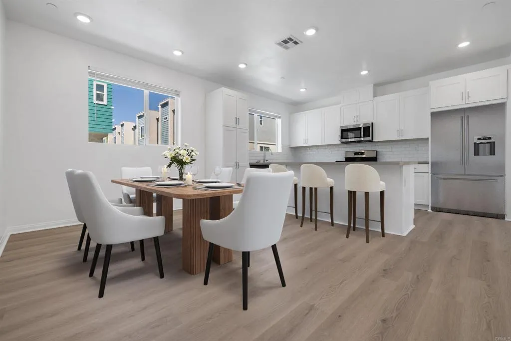 https://cdn.realtyfeed.com/cdn/127/306796511/86049135b515839b63e0c4a281bbd596.webp