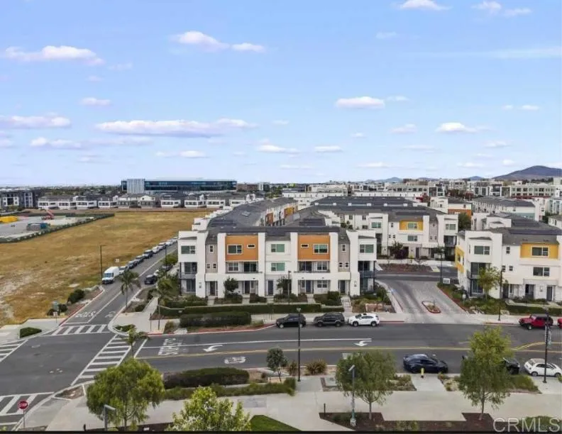 https://cdn.realtyfeed.com/cdn/127/306796511/9aa23503fc5f6b4f6b245059a70bfa7c.webp