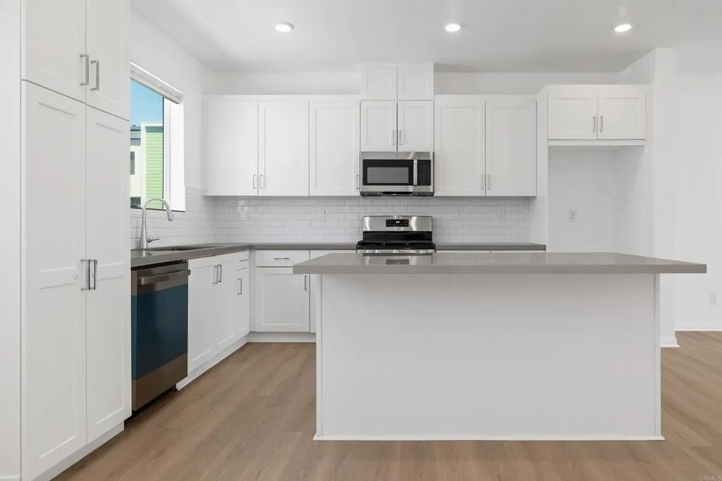 https://cdn.realtyfeed.com/cdn/127/306796511/d609b9e560d2473b9aefe395466fb146.webp