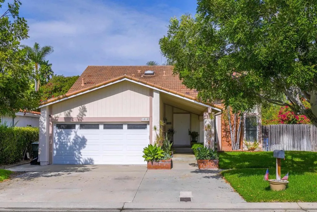 1015 Sparrow Ct, San Marcos, CA 82078 - Main photo, San Marcos, CA