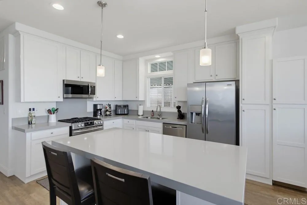 https://cdn.realtyfeed.com/cdn/127/306796719/281e0d0a13f3edf3ce39dba833b9245f.webp