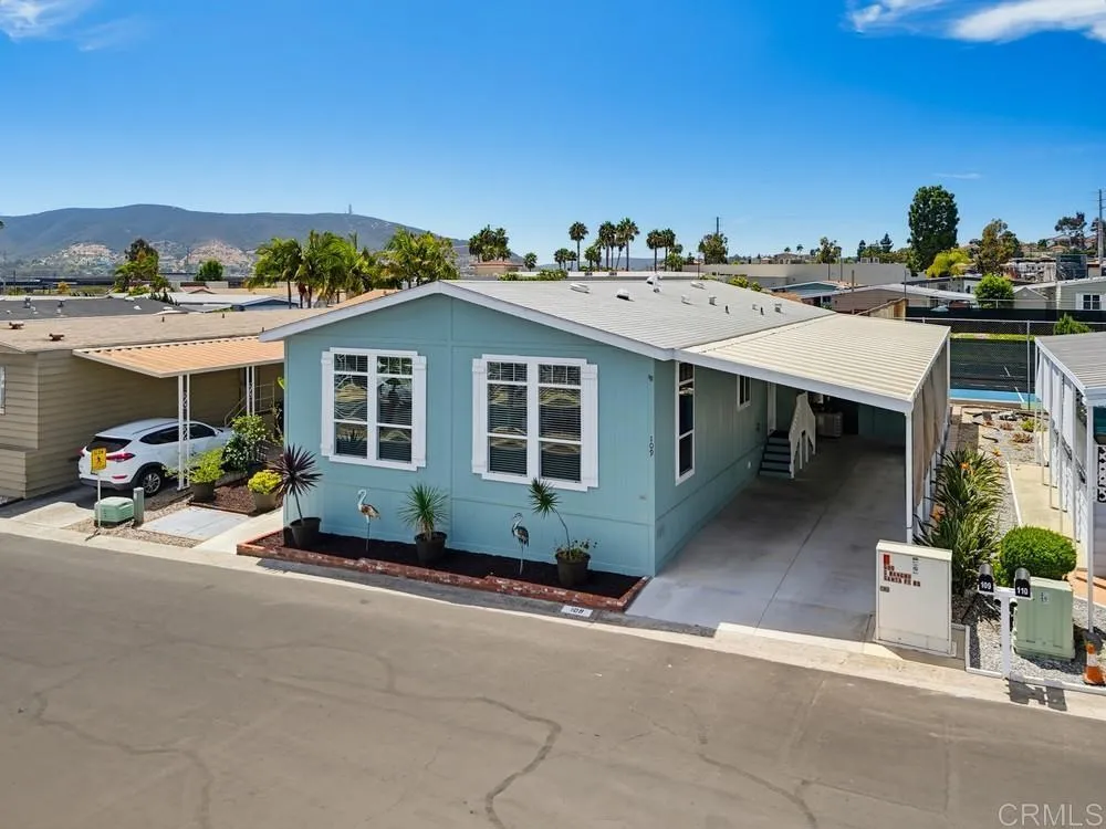 https://cdn.realtyfeed.com/cdn/127/306796719/bfb1db800b9190dee91bf7973b107647.webp