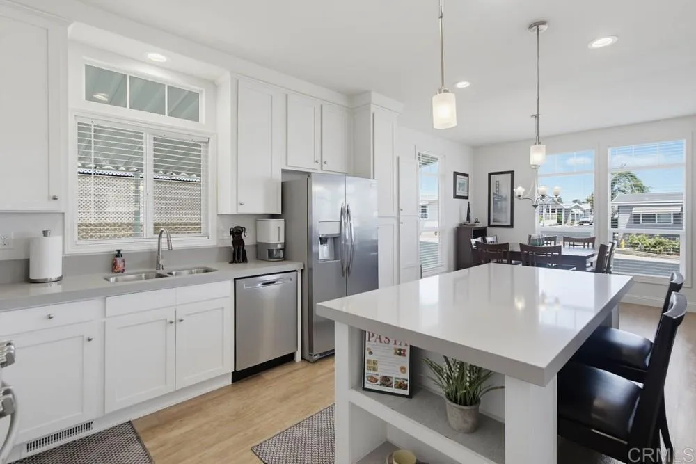 https://cdn.realtyfeed.com/cdn/127/306796719/f533b80fd78c55f96e5cae3b1df6f4c5.webp