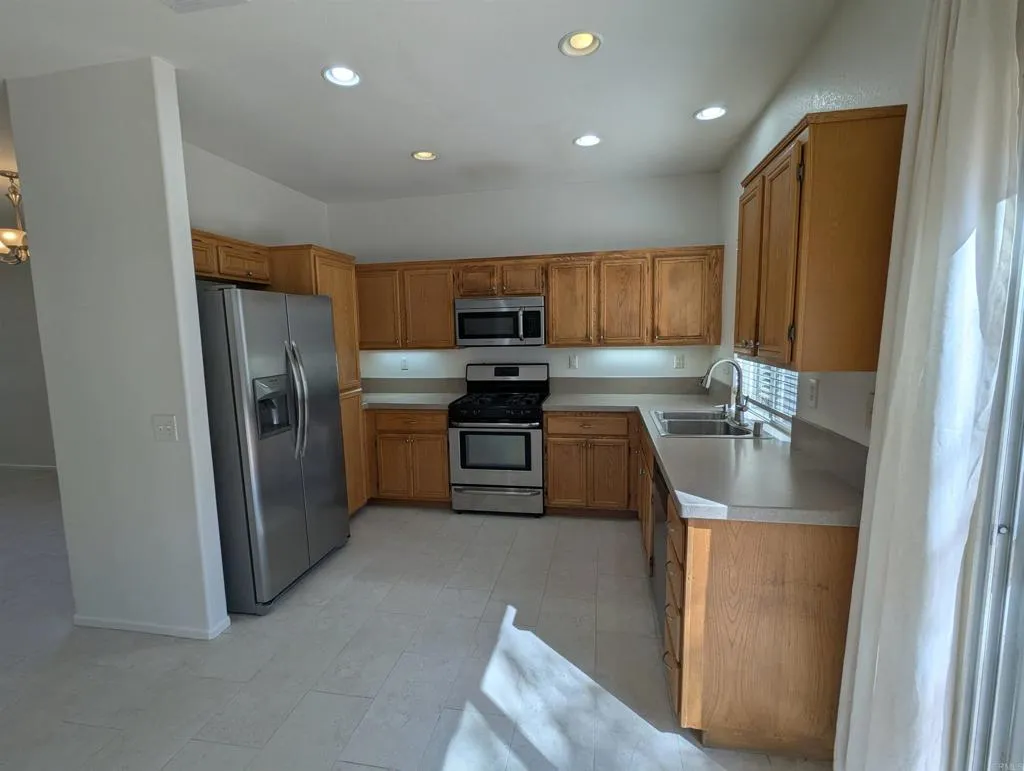 4737 Lagunita Way, Oceanside, CA 92057 - Photo 3 of 20, Oceanside, CA