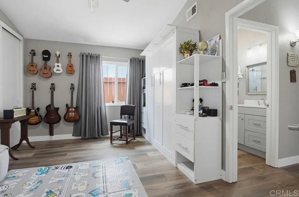 https://cdn.realtyfeed.com/cdn/127/306796742/01517a72786f261776f076871f1ca36e.webp