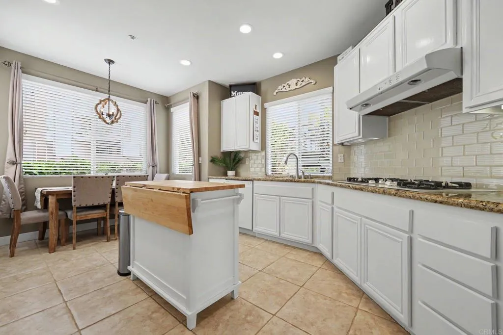 817 Kalpati Circle Unit 112, Carlsbad, CA 92008 - Photo 5 of 54, Carlsbad, CA