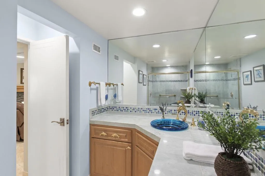 https://cdn.realtyfeed.com/cdn/127/306796807/ace9046a28ef57ddfee72c92c35dc39f.webp
