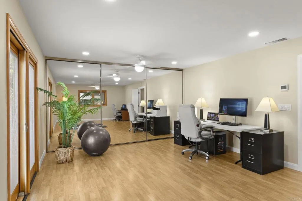 https://cdn.realtyfeed.com/cdn/127/306796807/e60b3563bb54a6259eb0d49890e13a7c.webp