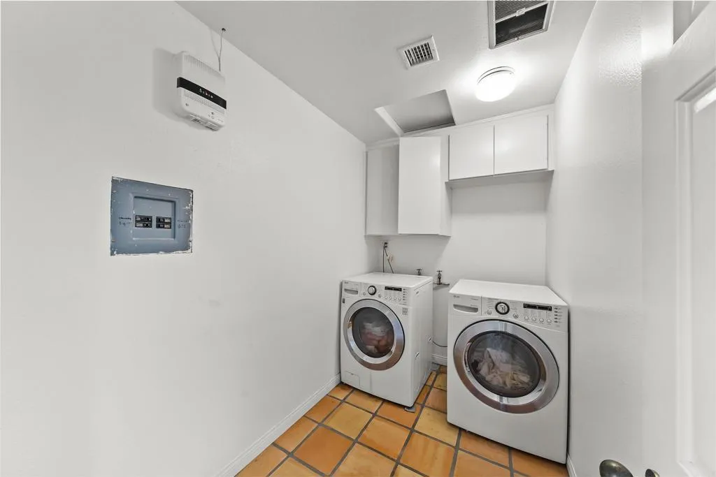 https://cdn.realtyfeed.com/cdn/127/306796825/3b9a4f510d28a18ca05bd5201ad2d518.webp