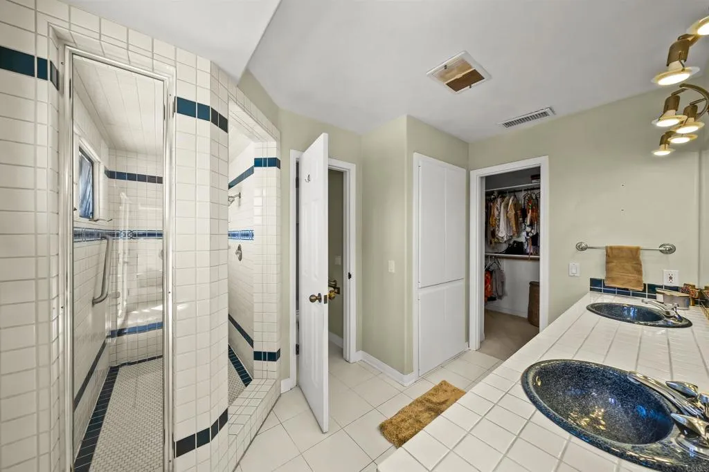 https://cdn.realtyfeed.com/cdn/127/306796825/7df93ea9d8718b8c06e8c75f6bd1871e.webp