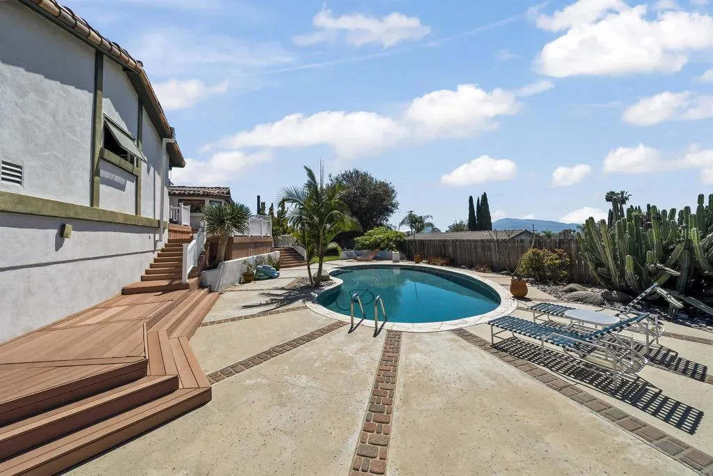 https://cdn.realtyfeed.com/cdn/127/306796825/7fd075f29018eb992504cbb92bd77cf0.webp