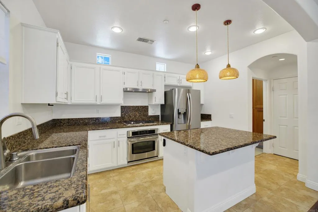 Photo #18: PTP2606337 Listing: Photo #18