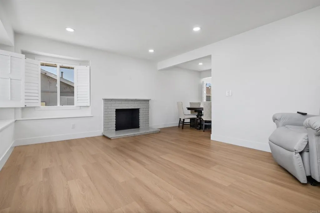 2726 Landscape Drive, San Diego, CA 92139 - Photo 4 of 32, San Diego, CA