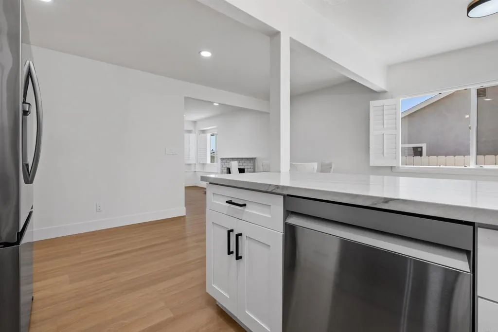 https://cdn.realtyfeed.com/cdn/127/306796907/dc7a2f5a515ccf381517cd98378e8e6e.webp