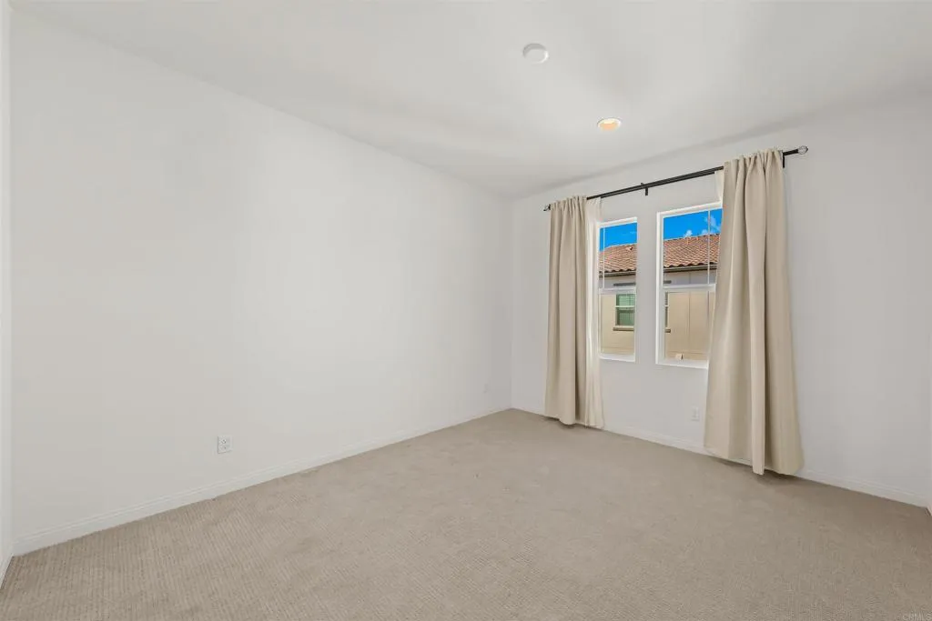 https://cdn.realtyfeed.com/cdn/127/306796940/030e8598eaffac7ed1cde1f0ea0b7727.webp