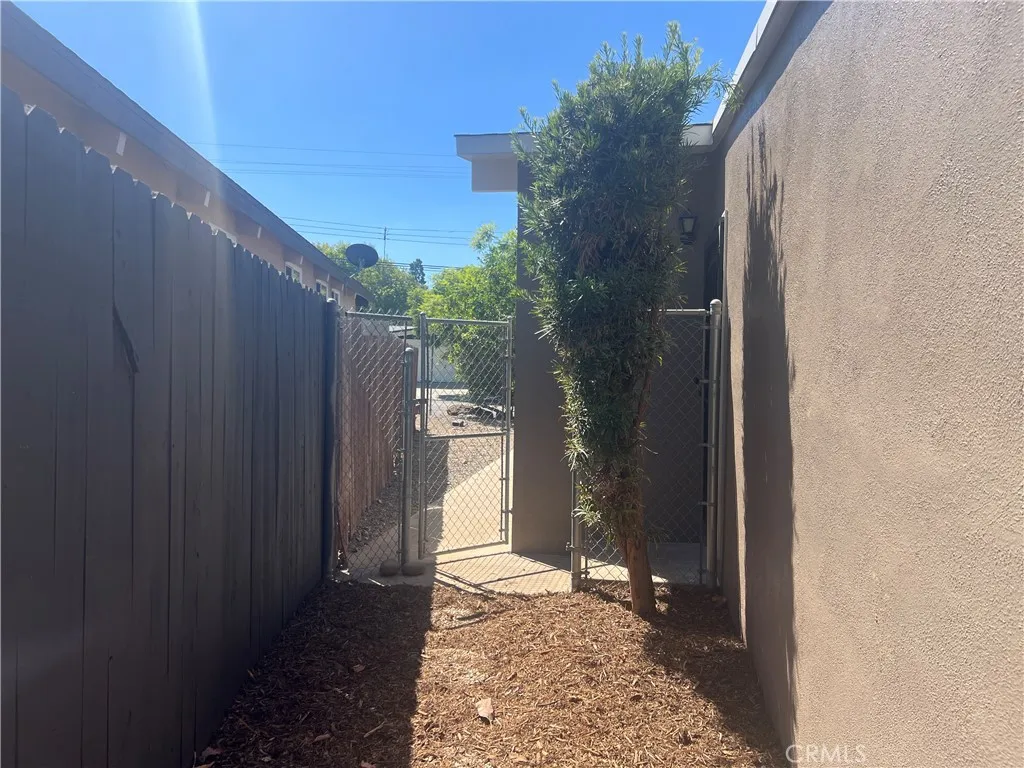 https://cdn.realtyfeed.com/cdn/127/306796942/6927875714cbf1d81ef4c18276c03eec.webp