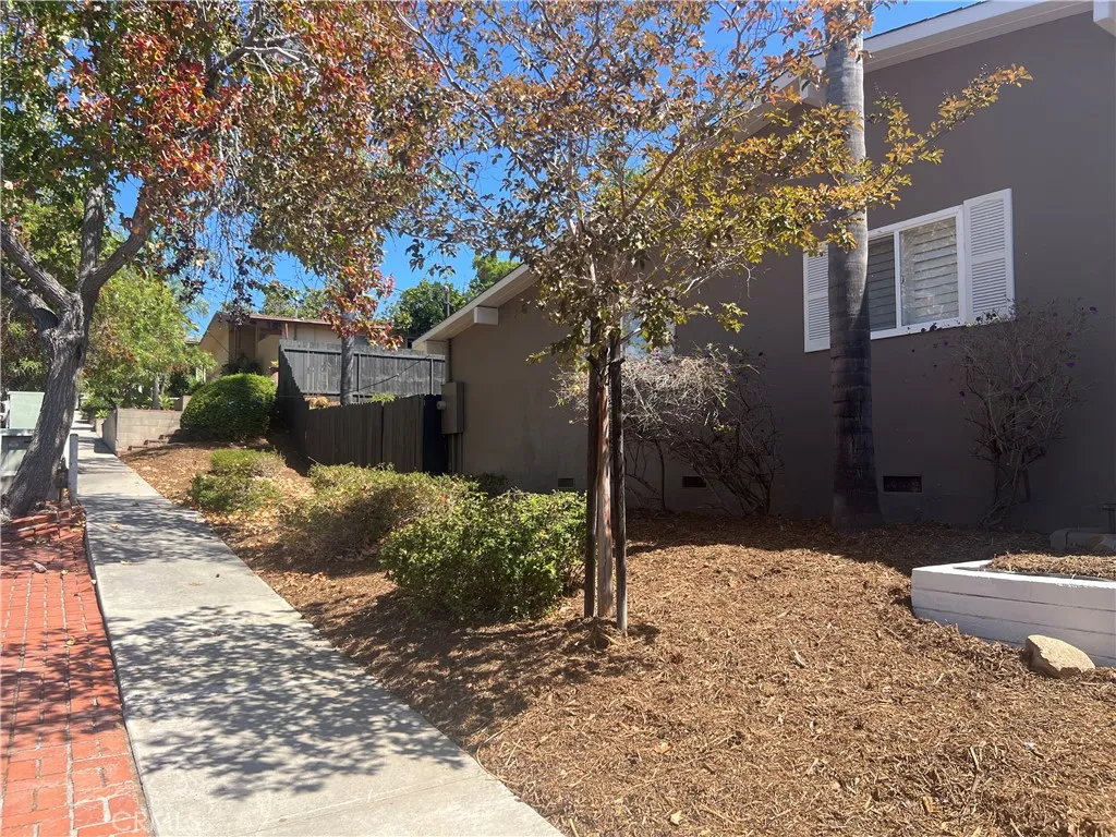 https://cdn.realtyfeed.com/cdn/127/306796942/8b84e1fc4576ddd5fb50e42ee7e85bdf.webp