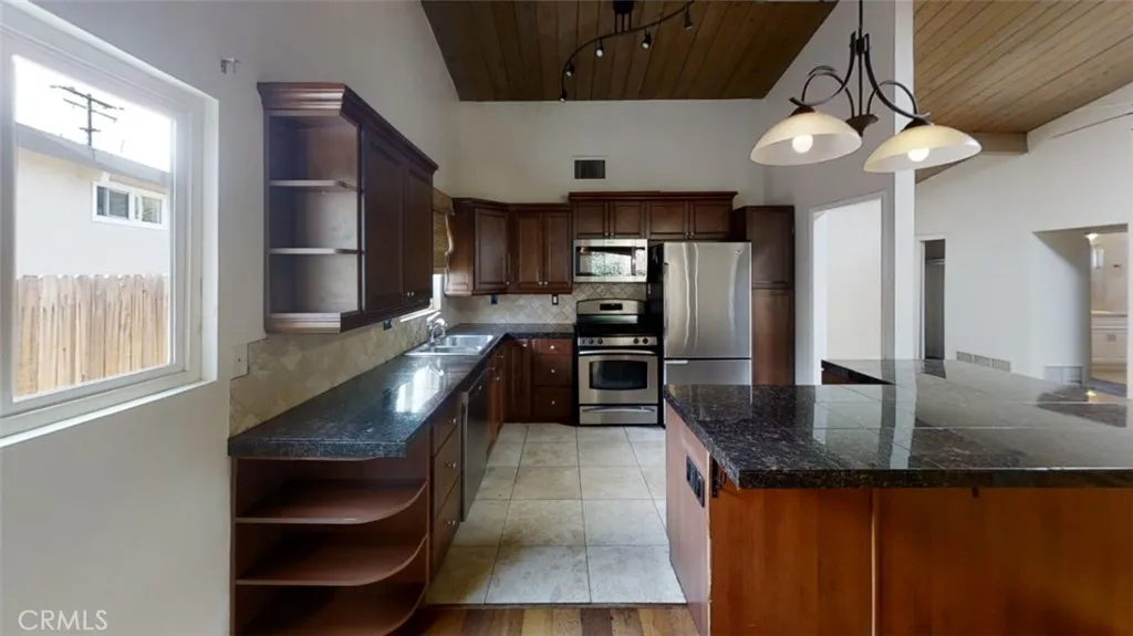 https://cdn.realtyfeed.com/cdn/127/306796942/f3df76fc417bfc94173176b5c6967a7c.webp