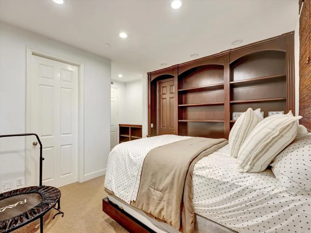 https://cdn.realtyfeed.com/cdn/127/306796959/328bfb2f430bc086d5b512a8342dbc4a.webp