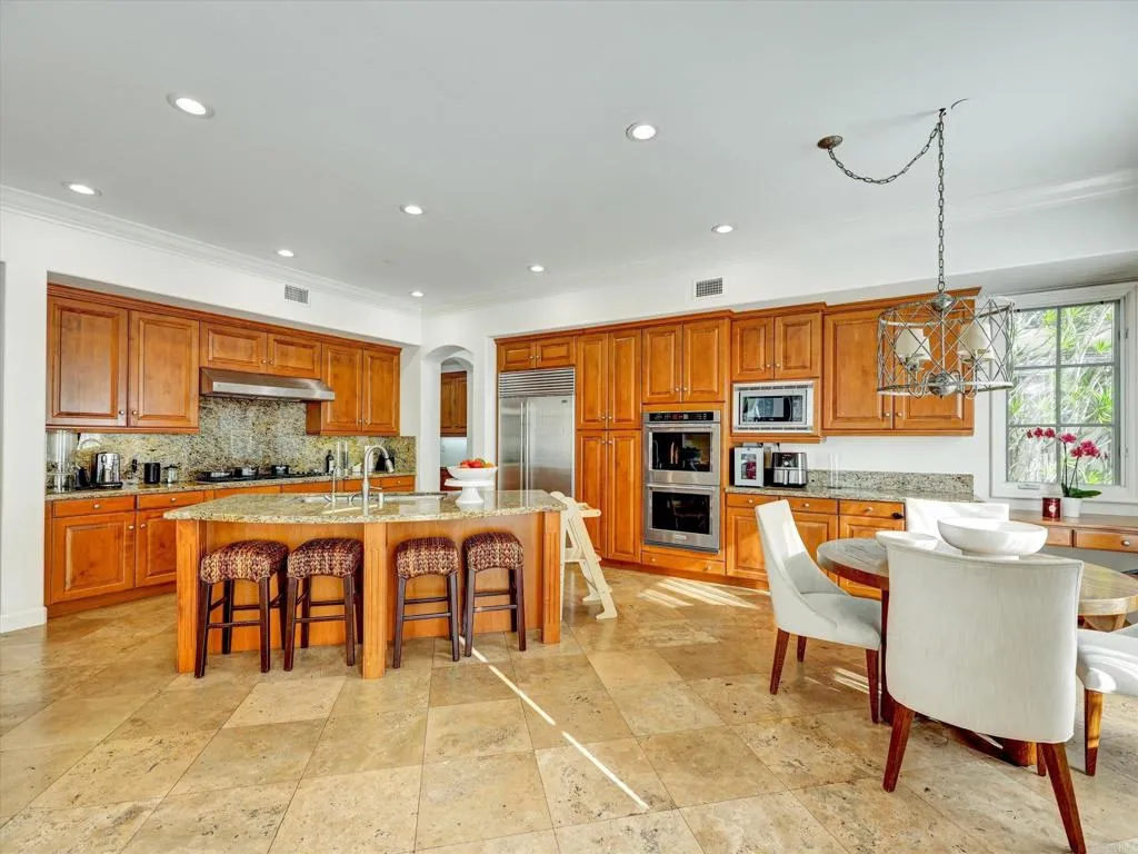 https://cdn.realtyfeed.com/cdn/127/306796959/6c7656780931ee622c3a5b343c76cd30.webp