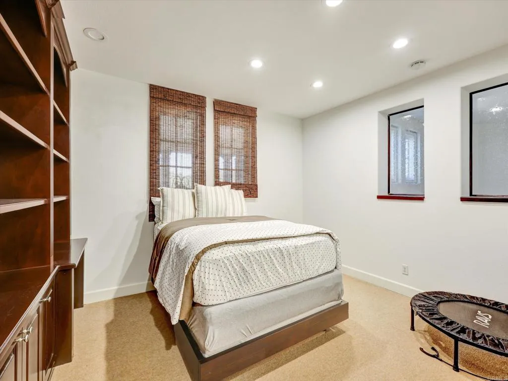 https://cdn.realtyfeed.com/cdn/127/306796959/e9517f19d5173857188748bbc3e8c488.webp