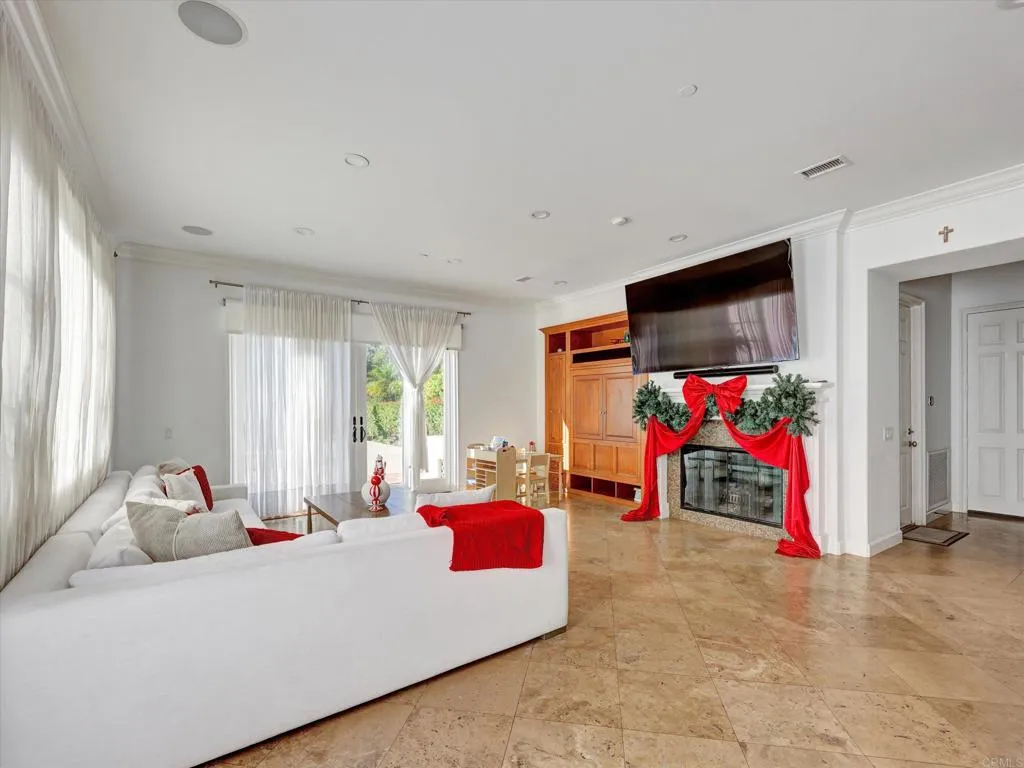 https://cdn.realtyfeed.com/cdn/127/306796959/ec2a294d506b49ce65b8b7251e0ede2f.webp