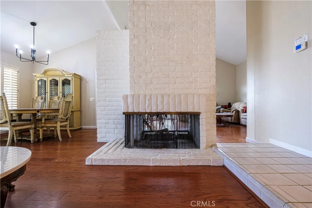 https://cdn.realtyfeed.com/cdn/127/306797069/51bfea31746a0d9f5a69c7ea79e17fee.webp