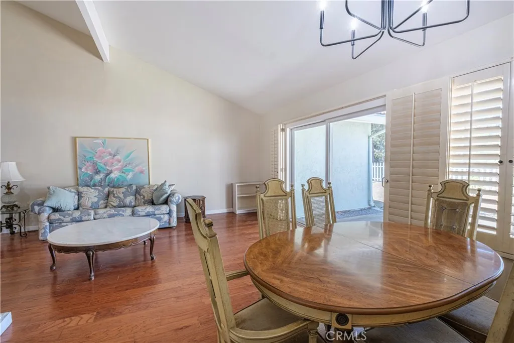 https://cdn.realtyfeed.com/cdn/127/306797069/bda0b4d3bc780f87feae8ae5c386ea16.webp