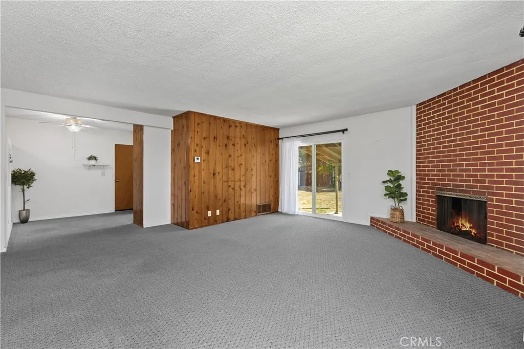 https://cdn.realtyfeed.com/cdn/127/306797076/880f802a395c9ed1ff8b1fd43f5cfa05.webp