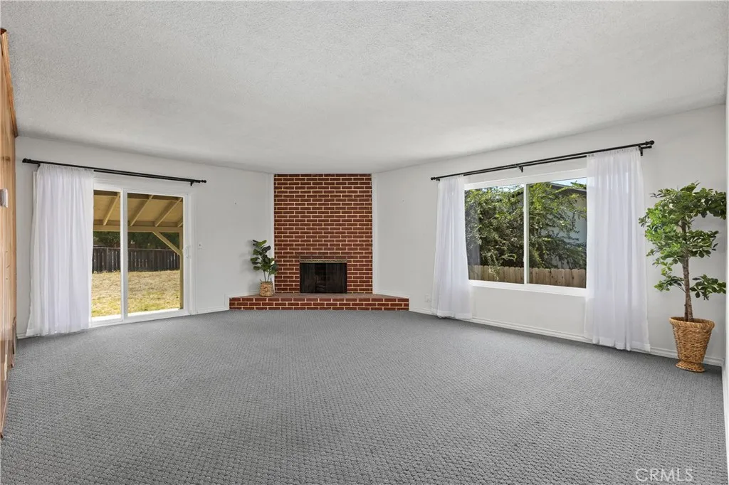 127 Brandenburg Lane, Fallbrook, CA 92028 - Photo 5 of 34, Fallbrook, CA
