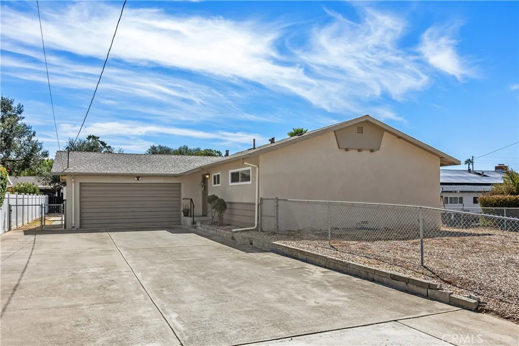 https://cdn.realtyfeed.com/cdn/127/306797076/dc7e61797409c5bb206eb3abf5835b2c.webp