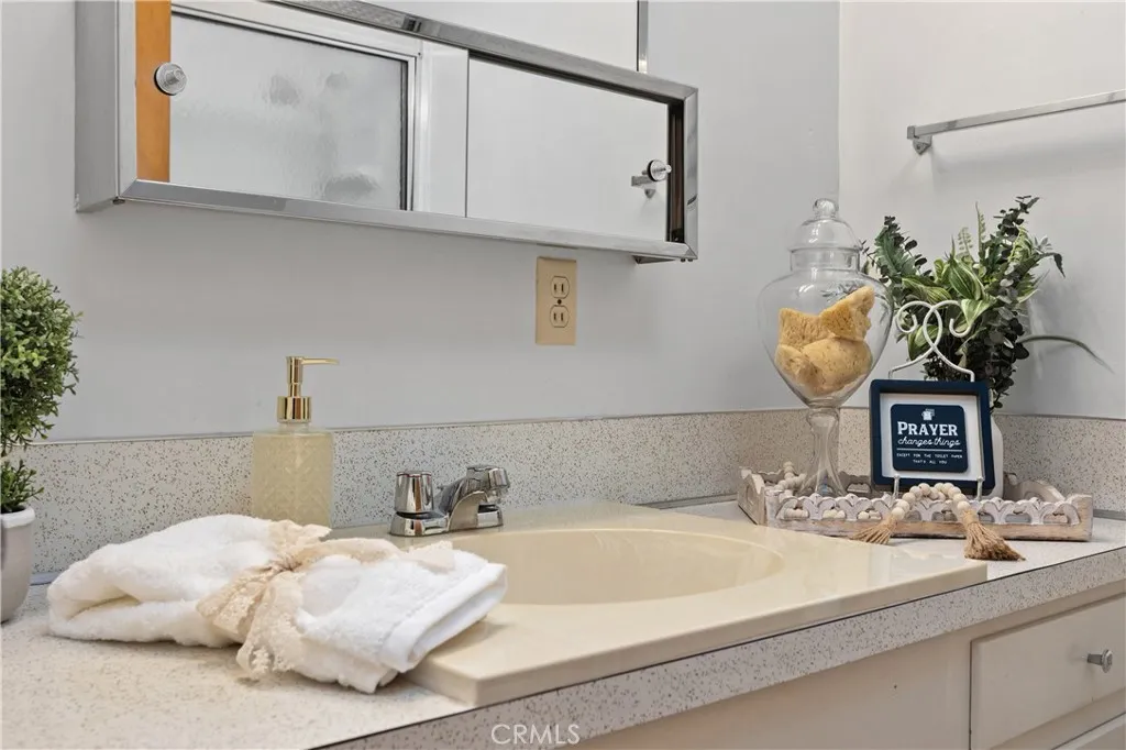 https://cdn.realtyfeed.com/cdn/127/306797076/e77cc863df31dfc2d44213894212c963.webp
