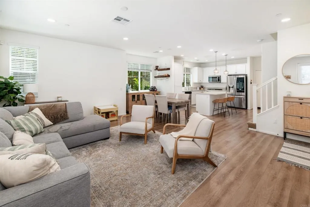 203 Silver Fir Court, Vista, CA 92083 - Photo 3 of 35, Vista, CA