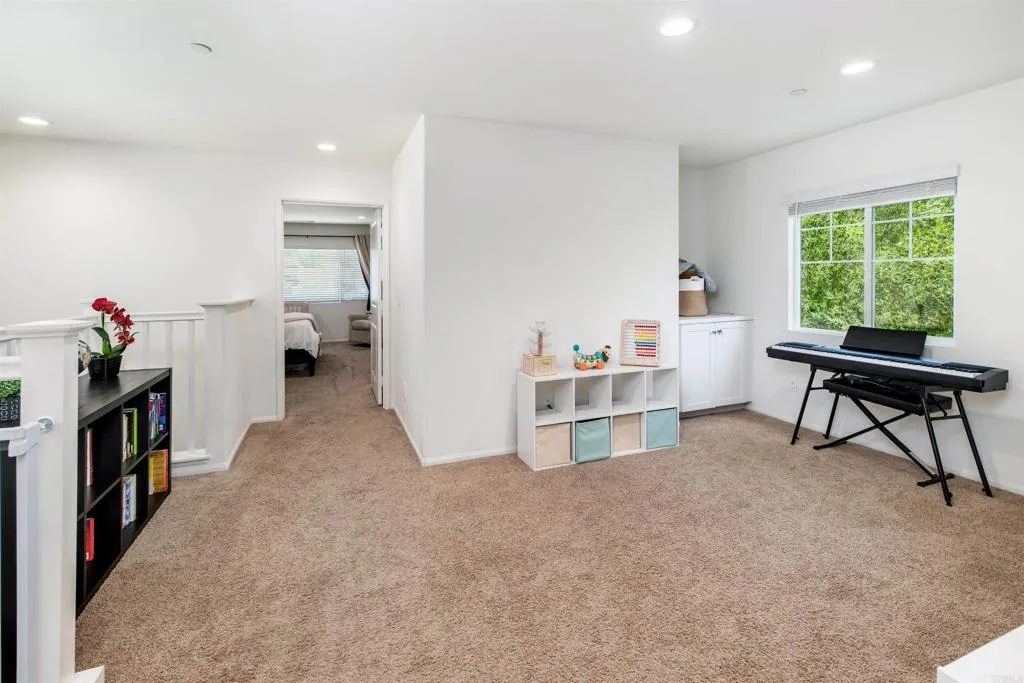 https://cdn.realtyfeed.com/cdn/127/306797086/e2f4841297bdd3264f8fb0eb5a79747f.webp