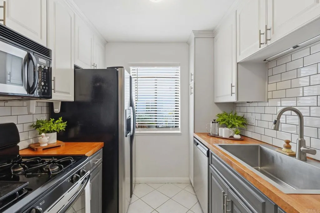 https://cdn.realtyfeed.com/cdn/127/306797166/554edc7d229aadda7d77ecd819d6c492.webp