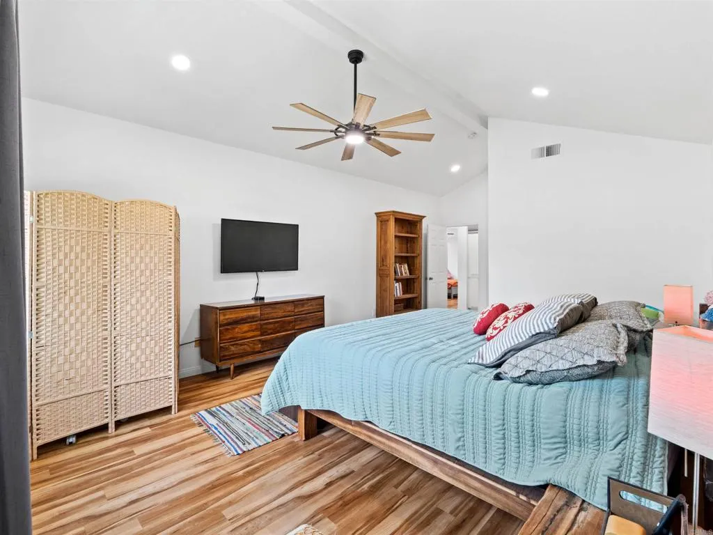 https://cdn.realtyfeed.com/cdn/127/306797169/75c7659d1029a147968f6df1e0858a8f.webp