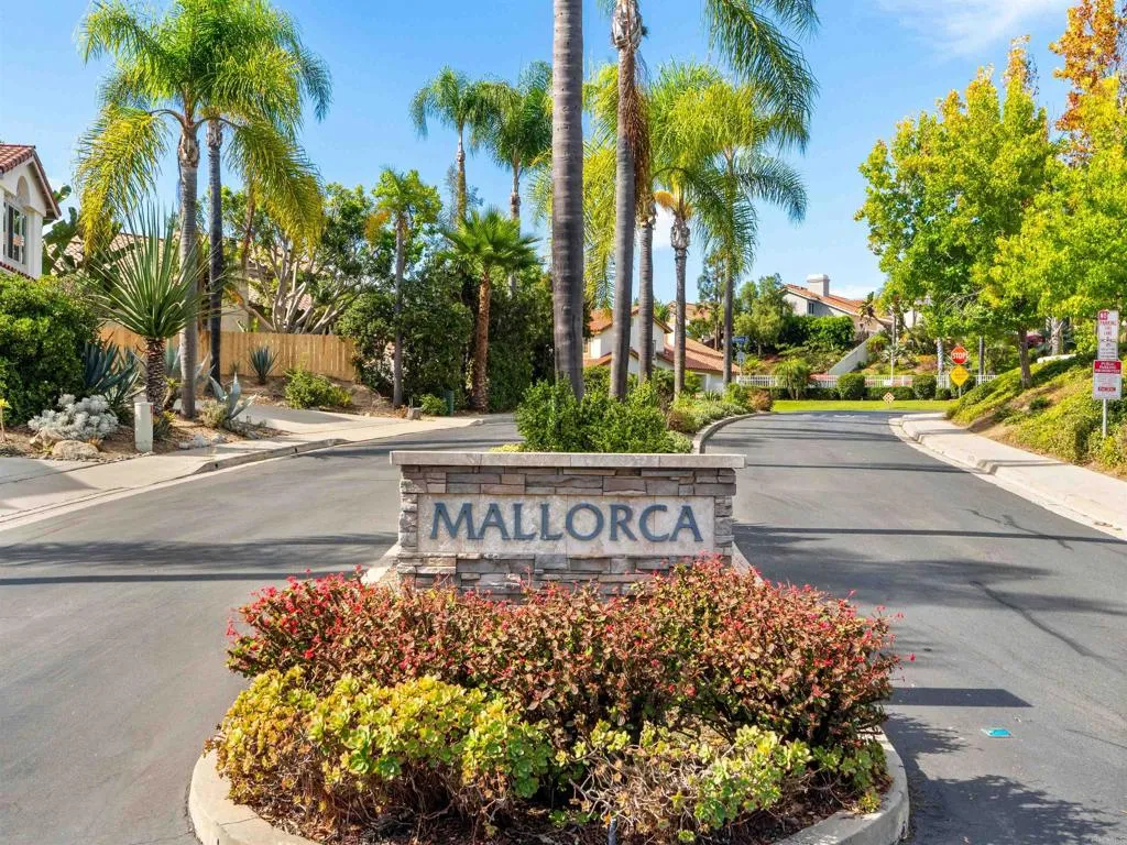 https://cdn.realtyfeed.com/cdn/127/306797169/87a27ddf7c97e7c5895d4b6d9d989723.webp