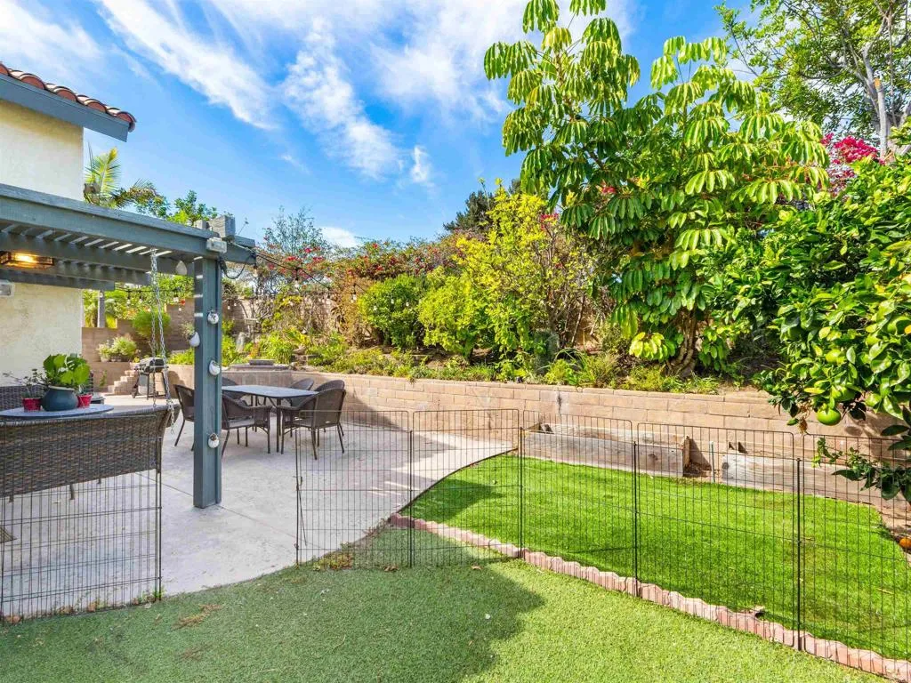 https://cdn.realtyfeed.com/cdn/127/306797169/a30a38bd15831be6354608032eca4bec.webp