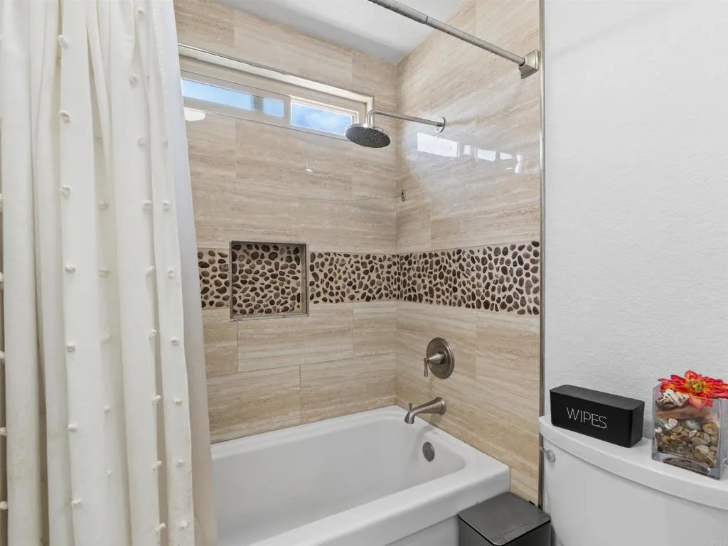 https://cdn.realtyfeed.com/cdn/127/306797169/a43bd830c25d7746ea51fa86844346e8.webp