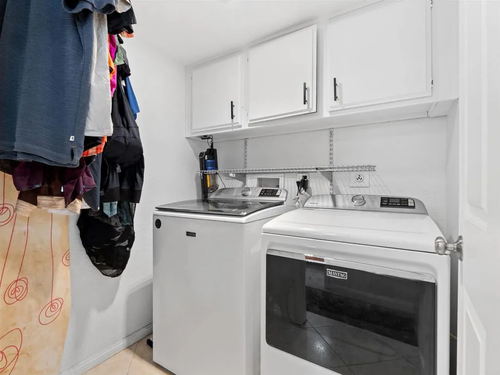 https://cdn.realtyfeed.com/cdn/127/306797169/f6e2ad9b9c2086e1b635e17639d90b55.webp