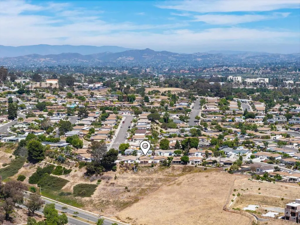 https://cdn.realtyfeed.com/cdn/127/306797184/43f615408b436d4a306bb11e441a6b61.webp