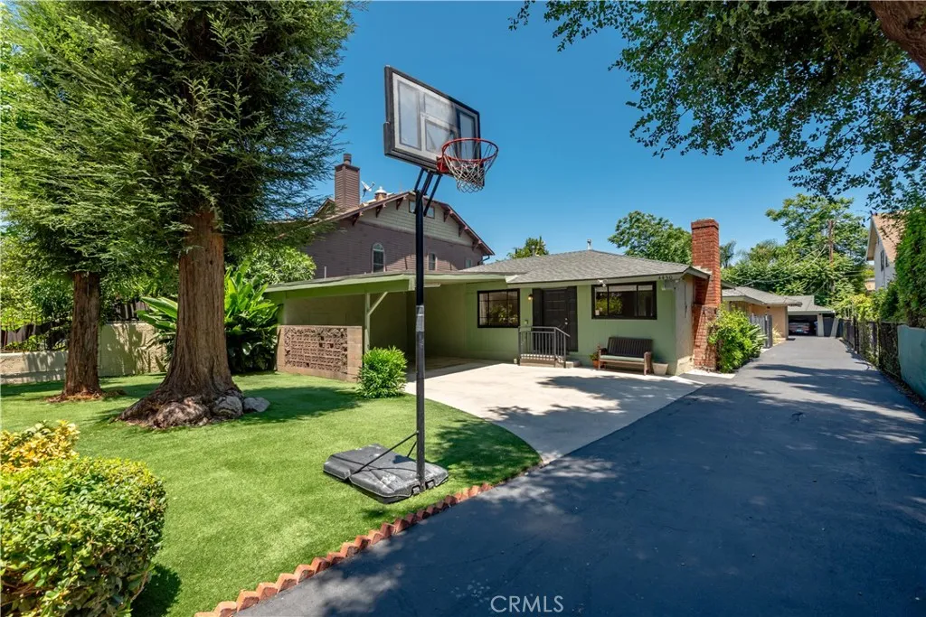 Sherman Oaks, CA 91423