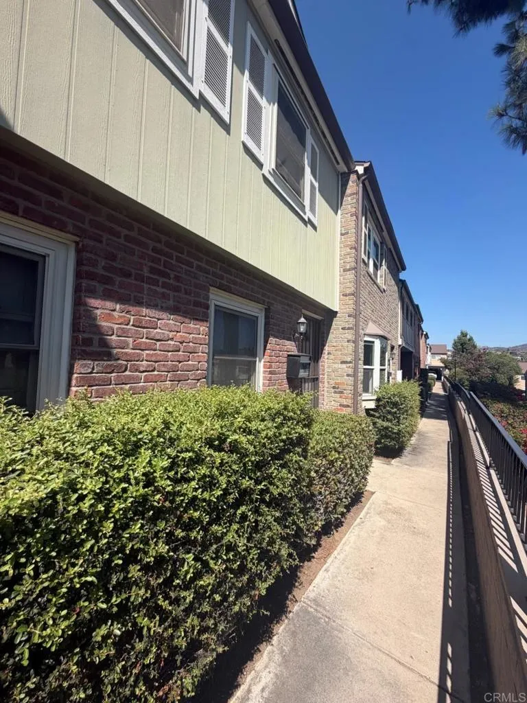 https://cdn.realtyfeed.com/cdn/127/306797219/d21eebb635cc81c909ebf8efce0883a1.webp