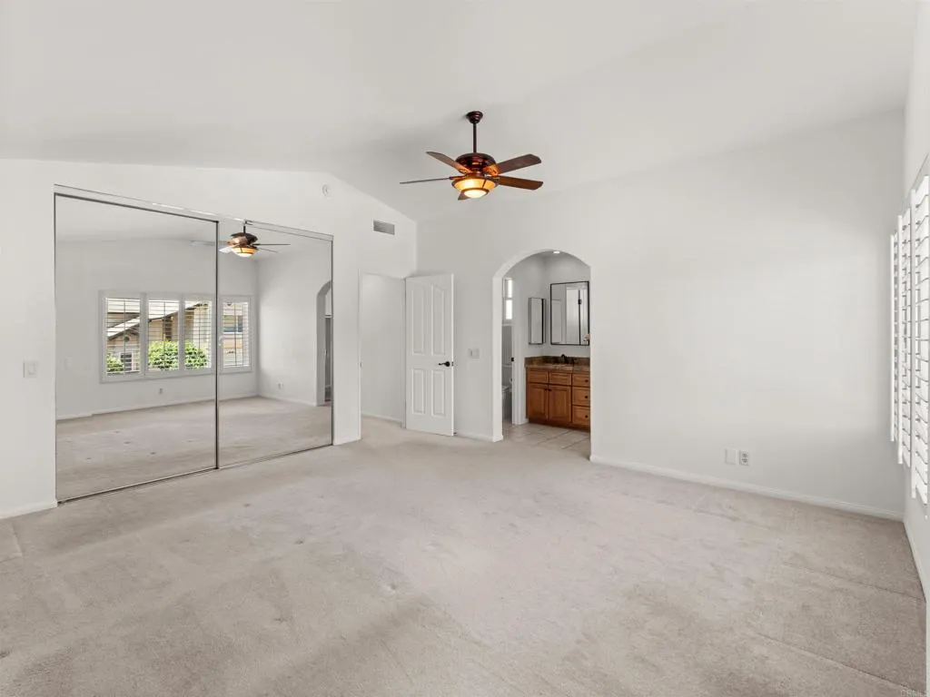 https://cdn.realtyfeed.com/cdn/127/306797231/1069677e6b3d2a0147143c4e9be39c91.webp