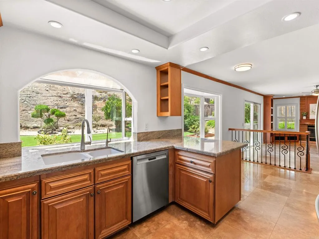 https://cdn.realtyfeed.com/cdn/127/306797231/387aaafeea0c2d9a78d9ae8bd38aa044.webp
