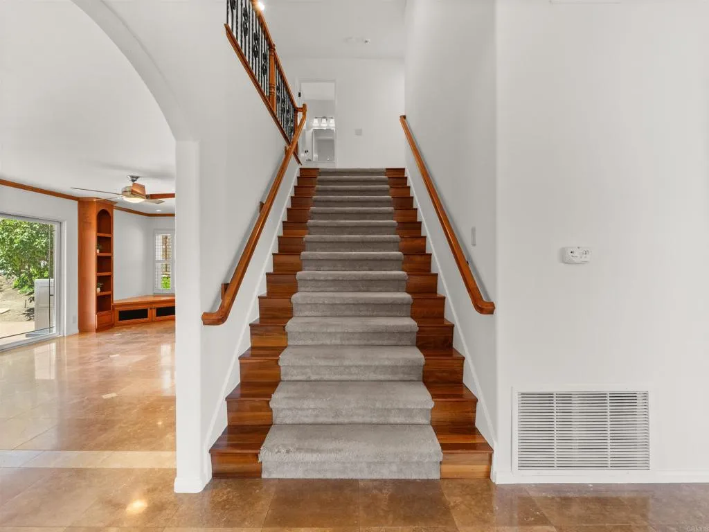 https://cdn.realtyfeed.com/cdn/127/306797231/d82b596e0c303de6159317b9b632324d.webp