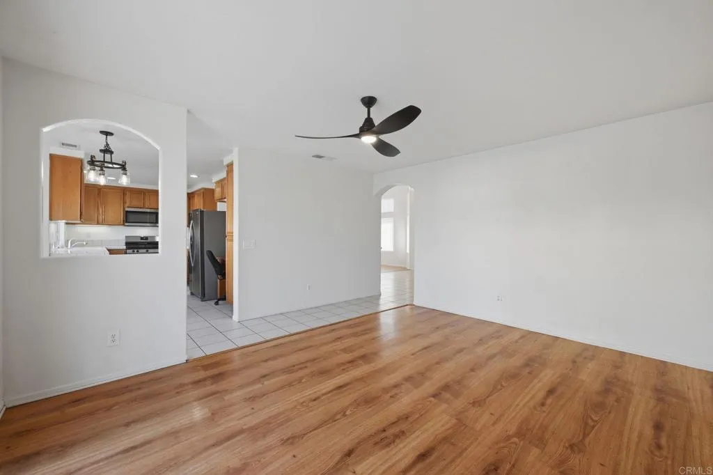 https://cdn.realtyfeed.com/cdn/127/306797232/17f95c07d8f45f343ec32b853677d283.webp