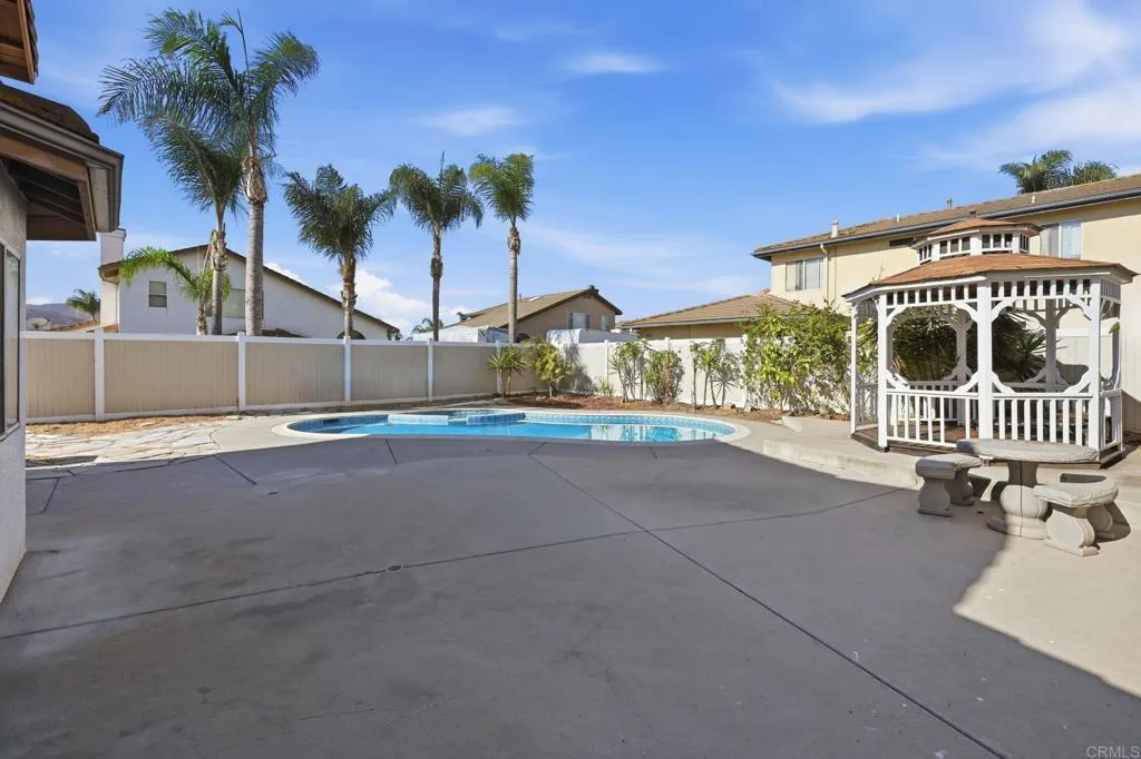 https://cdn.realtyfeed.com/cdn/127/306797232/245821674b0bd3b10366e45f8940f736.webp